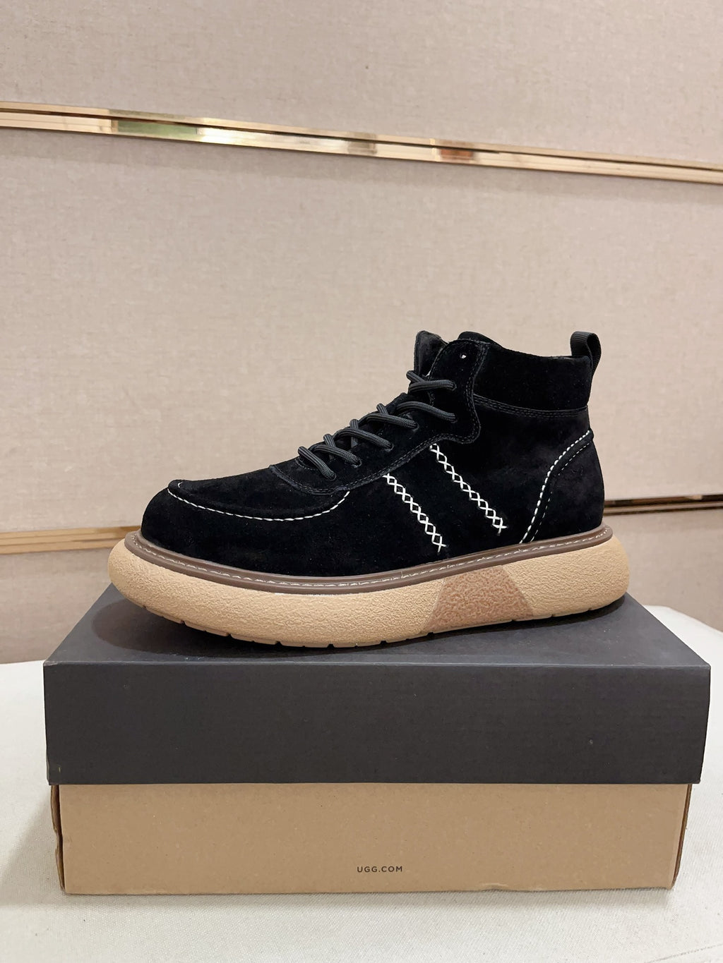 Men's Suede Mid-Top Hiking Sneaker Boots — Black