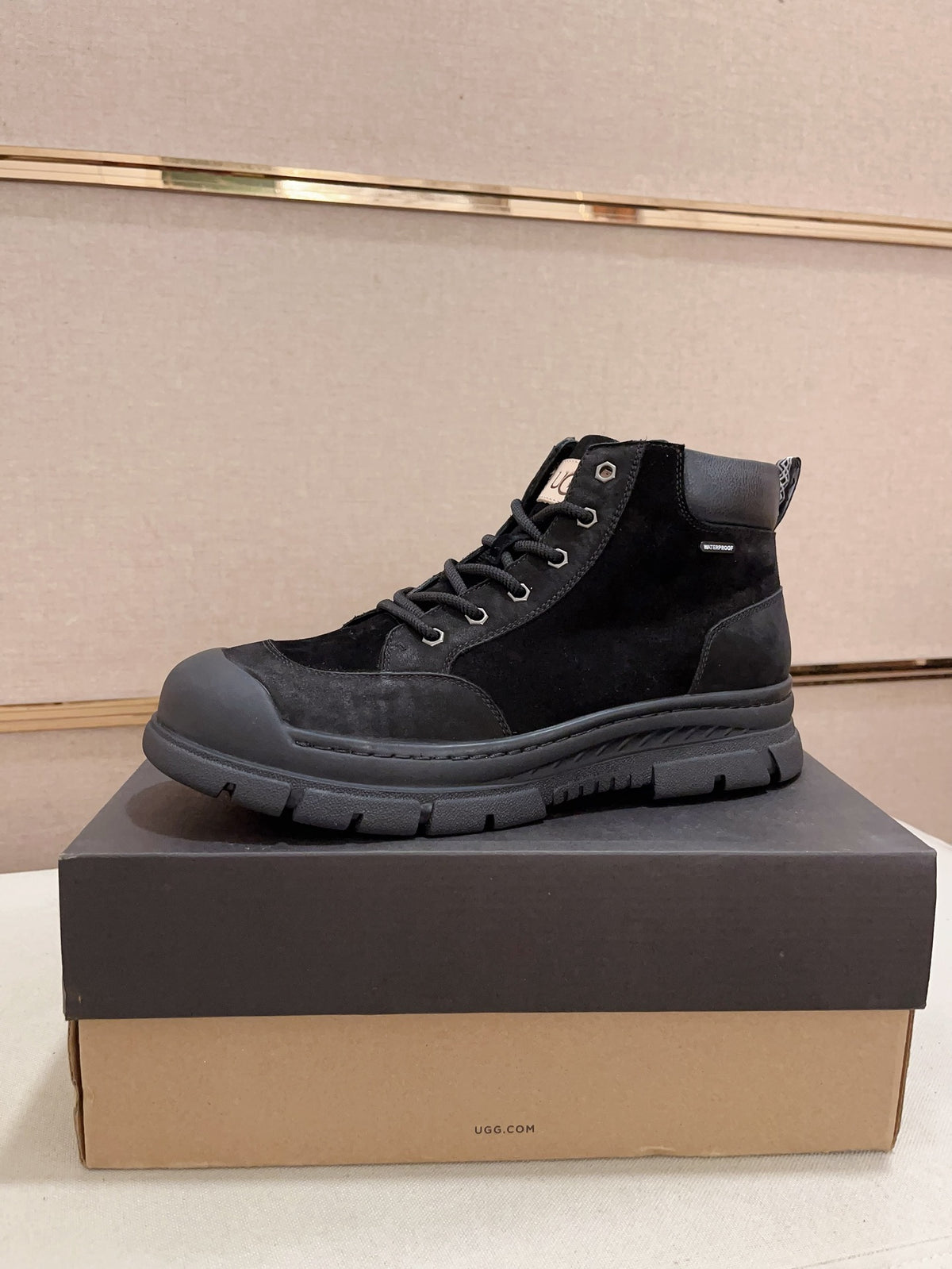 Men's Waterproof Lace-Up Leather Boots — Black