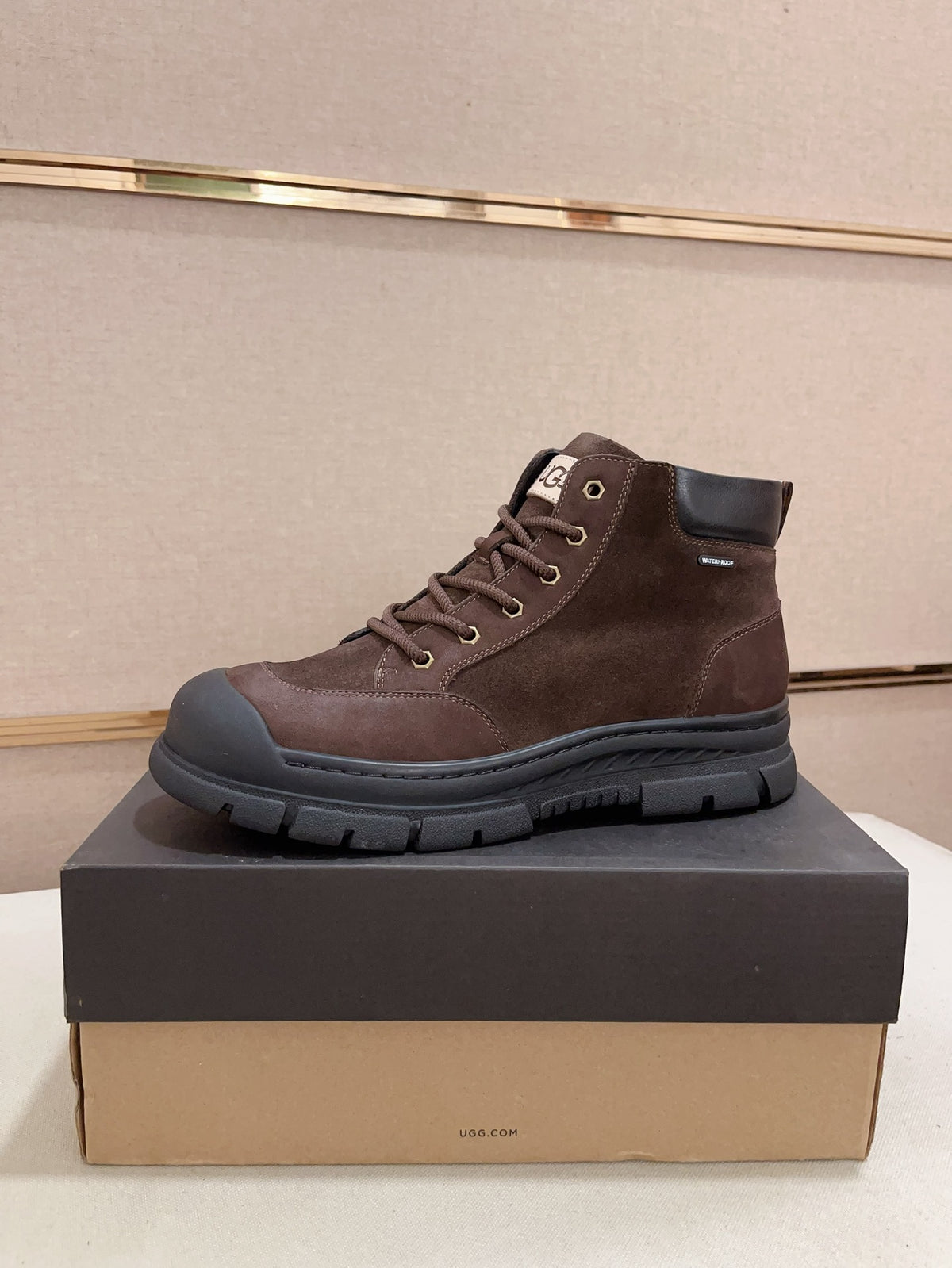 Men's Waterproof Lace-Up Leather Boots