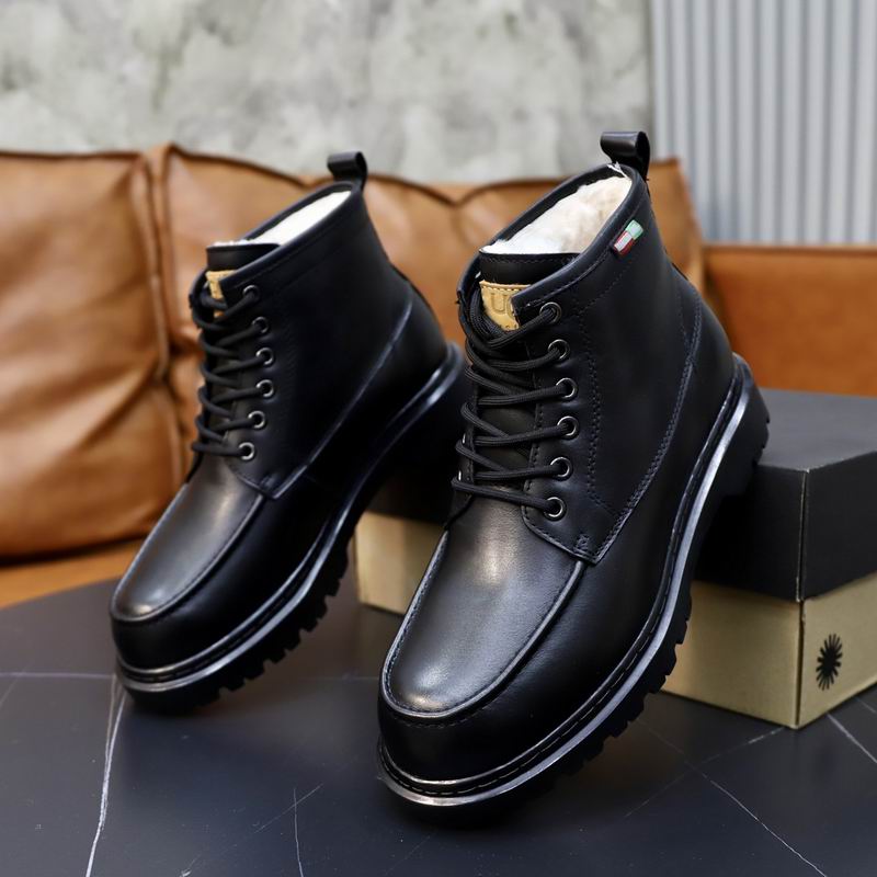 UGG Men's Black Leather Shearling-Lined Ankle Boots