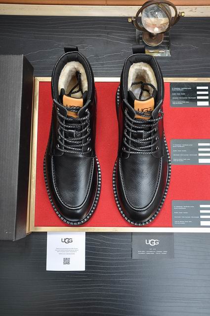 UGG Men's Black Pebbled Leather Shearling-Lined Work Boots