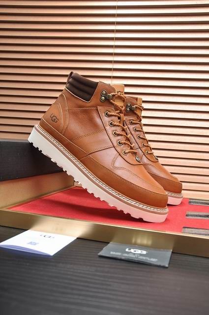 UGG Men's Tan Leather Shearling-Lined Ankle Boots