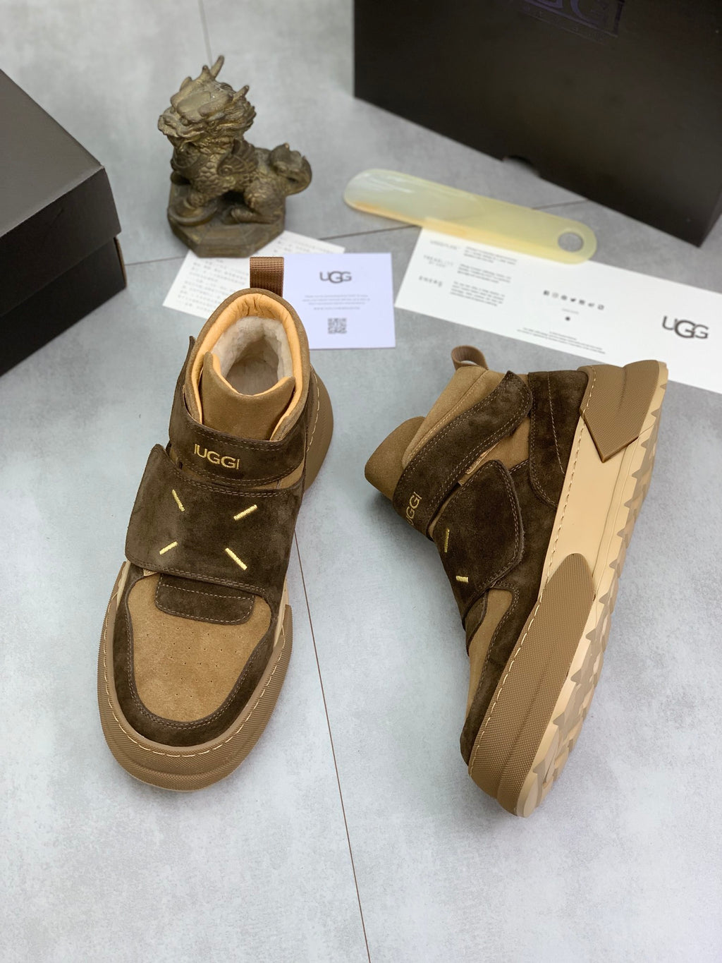 UGG Velcro Laceless Boot-Sneaker — Dark Olive & Camel | EU 39–44