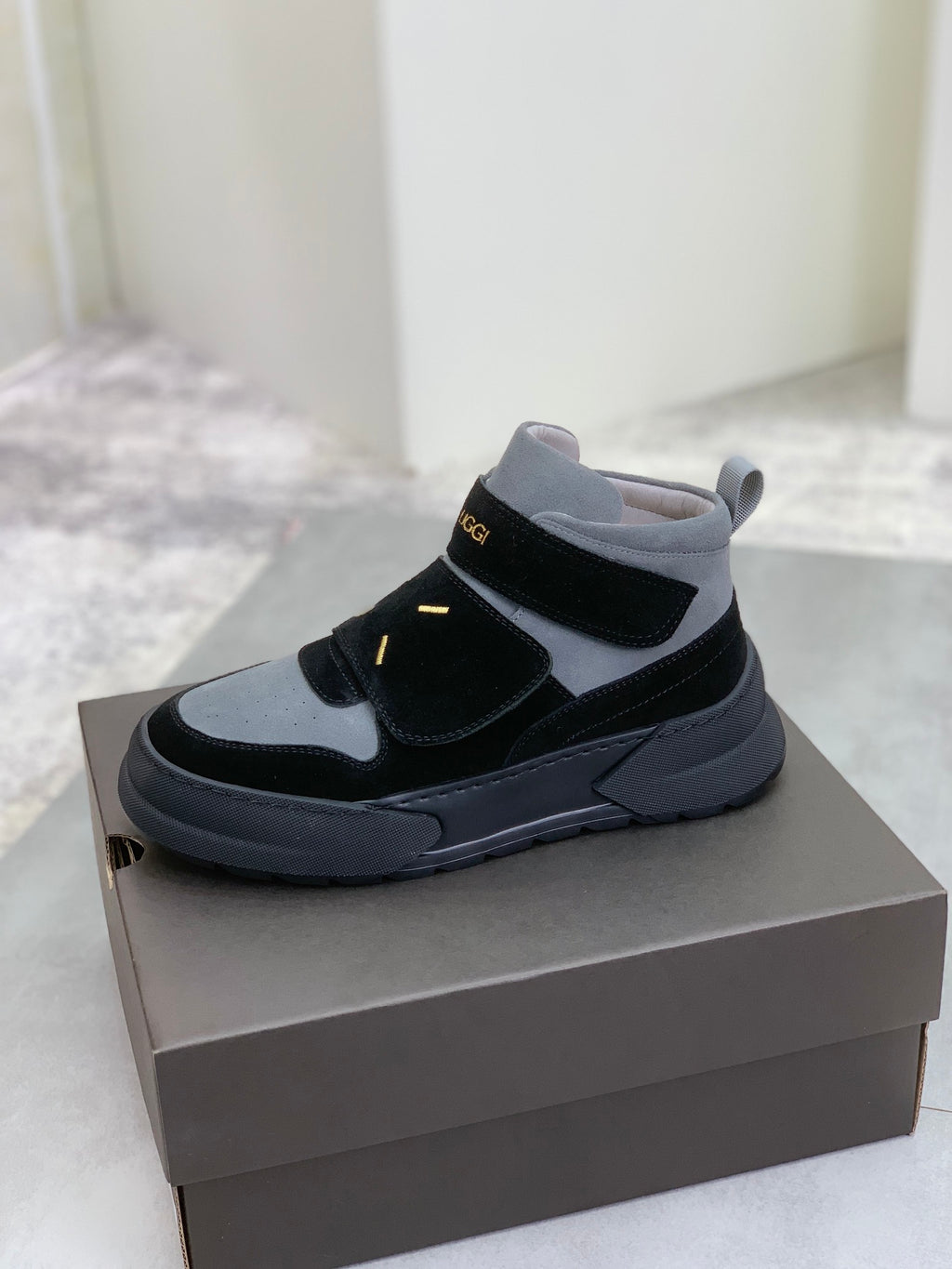 UGG Velcro Laceless Boot-Sneaker — Onyx & Grey | EU 39–44