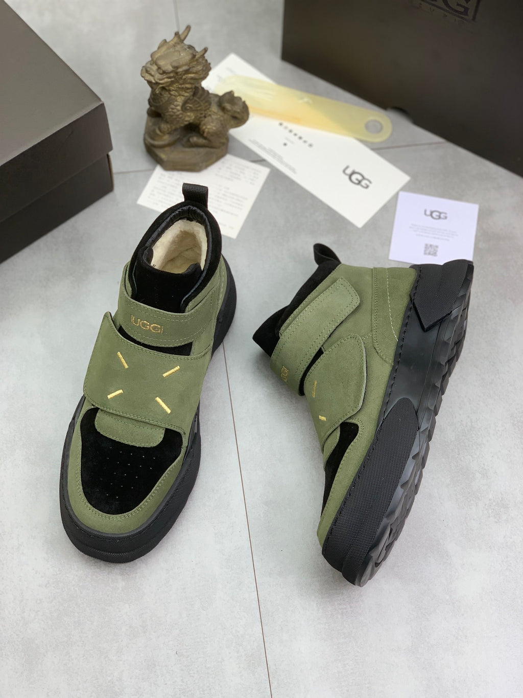 UGG Velcro Laceless Boot-Sneaker — Army Green & Black | EU 39–44