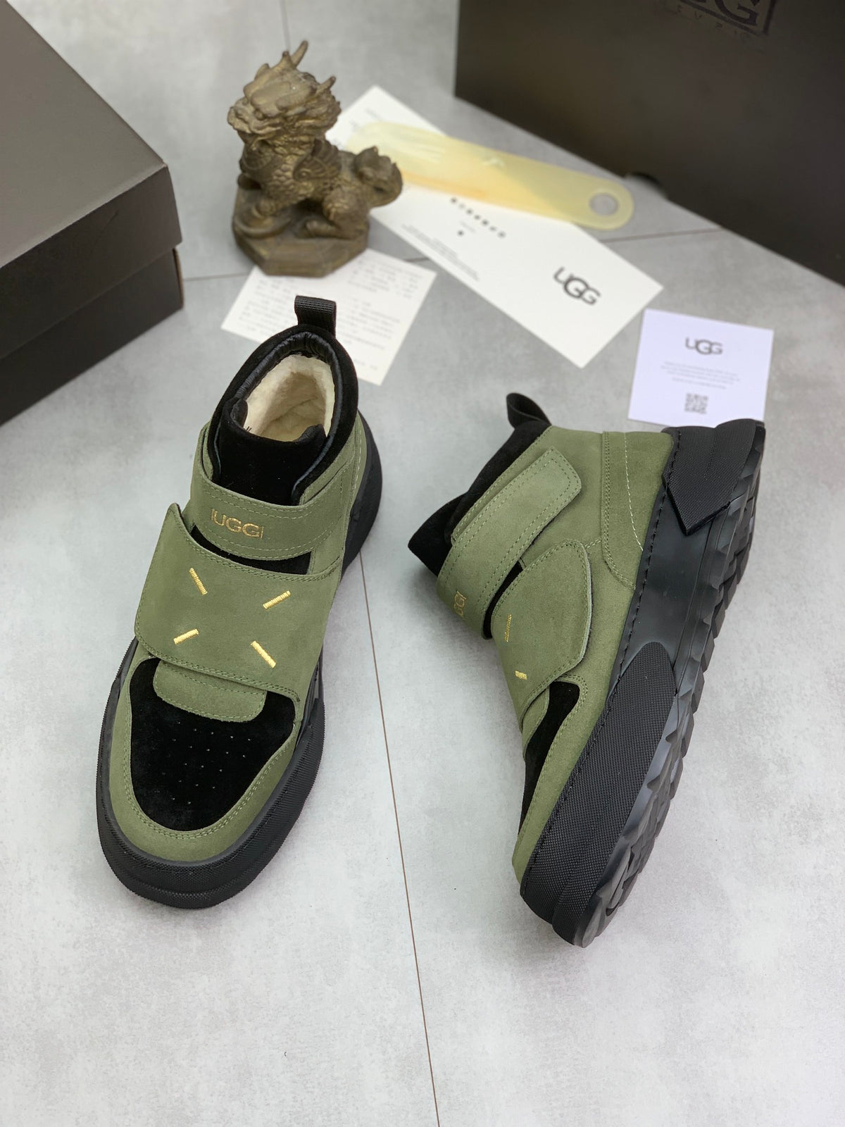 UGG Velcro Laceless Boot-Sneaker — Army Green & Black | EU 39–44