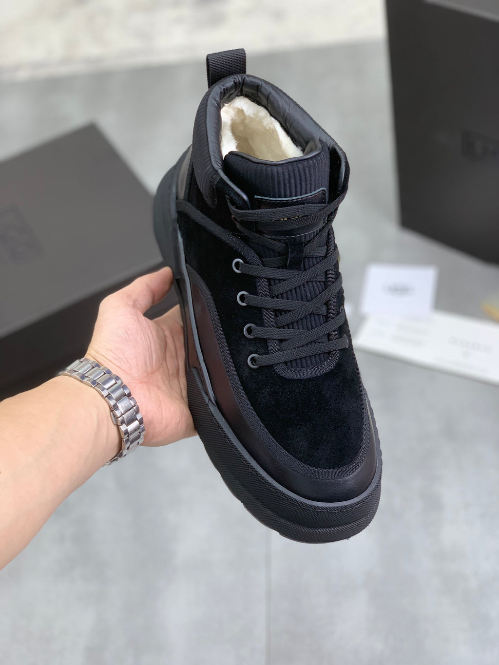 UGG Knit-Collar Lace-Up Boot-Sneaker — Onyx Black | EU 39–44