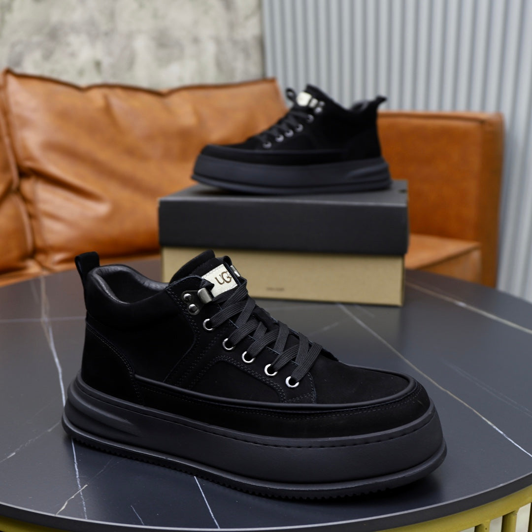 UGG Sherpa-Lined Platform Sneaker — Onyx Black | EU 39–44